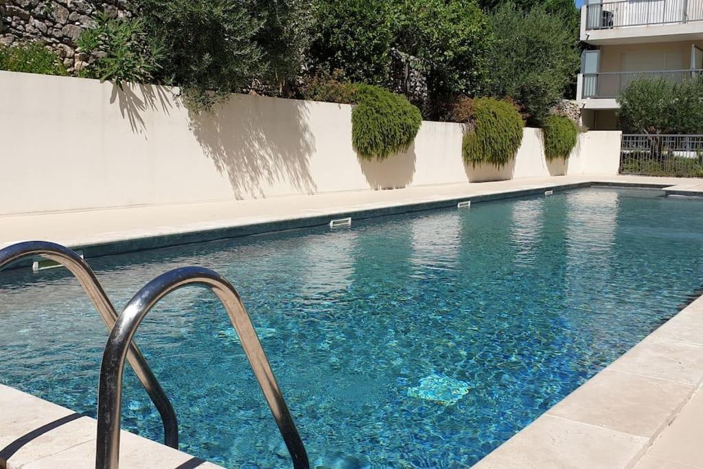 Appartement 2 Pers, Terrasse, Piscine, Parking Сен-Ремі-де-Прованс Екстер'єр фото